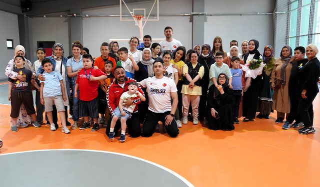 Keçiören Belediyesi, “Aile Çocuk Sistemi” ile özel gereksinimli çocukların yanında