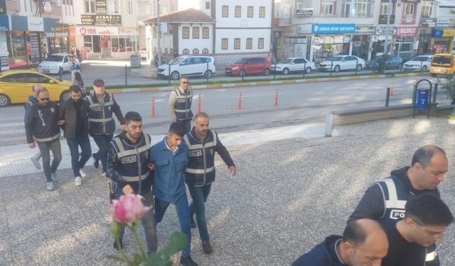Ankara'da uyuşturucu ticareti operasyonu: 63 gözaltı