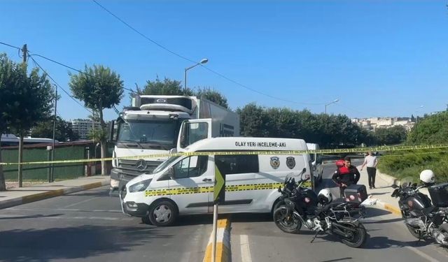 Kamyonun çarptığı kadın öldü