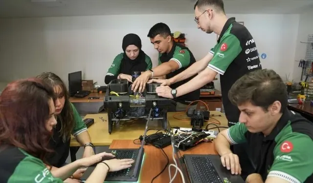 YTÜ öğrencileri yapay zeka destekli otonom insansız su altı aracı geliştirdi