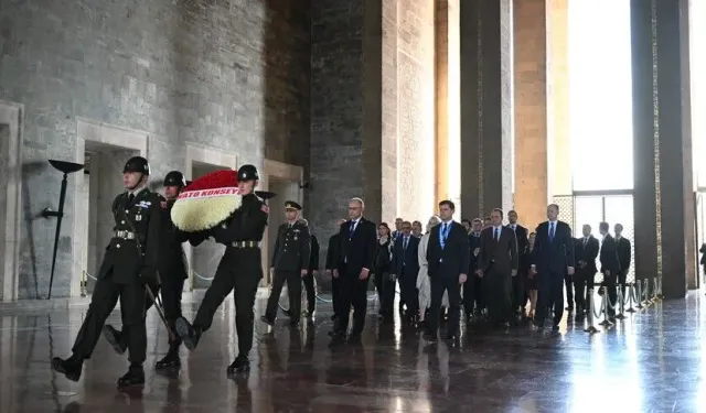 Türkiye'ye gelen NATO nezdindeki Daimi Temsilciler heyeti, Anıtkabir'i ziyaret etti