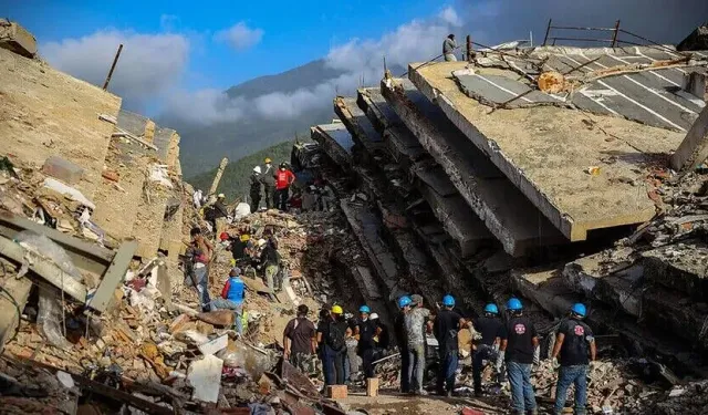 Venezuela'daki depremlerde hayatını kaybedenlerin sayısı 4 bin 333'e yükseldi