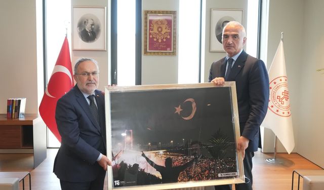 Bakan Ersoy, 15 Temmuz Derneği heyetiyle görüştü