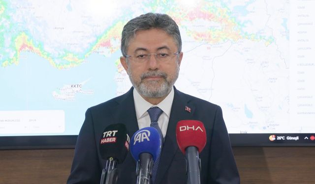 Bakan Yumaklı: 260 yangından 258'ini kontrol altına aldık