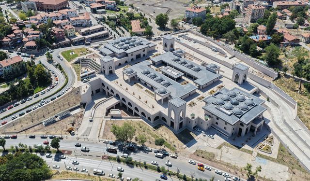 Ulus’ta dolmuşlara ABB’den yeni ve modern durak