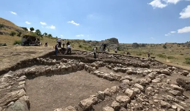 Hattuşa'nın 8 bin yıllık geçmişini 5 ülkeden 55 bilim insanı araştırıyor