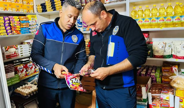 Seydişehir'de okul kantinlerini denetledi
