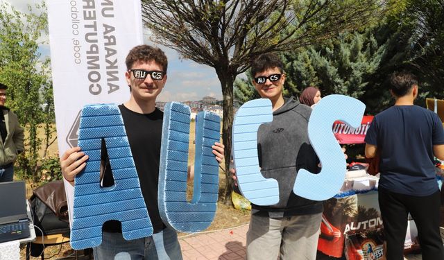 Ankara Üniversitesi'nde mühendislik fakültesi öğrencileri uyum programında buluştu