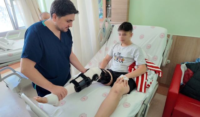 Niğde’de 13 yaşındaki çocuk hastaya ön çapraz bağ ameliyatı yapıldı