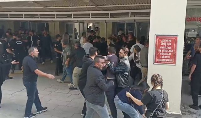 Cinayet davasında karar duruşması sonrası taraflar arasında kavga