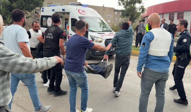 Boşanma aşamasındaki çiftin yakınları arasında silahlı çatışma: 1’i polis 12 yaralı