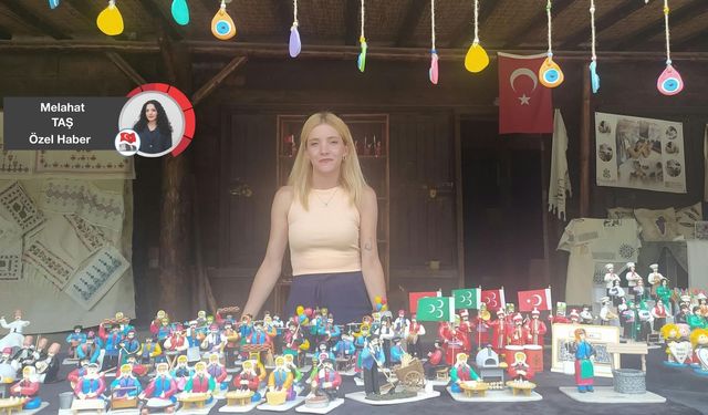 Babasından devraldığı sanatla hamuru bebeğe dönüştürüyor
