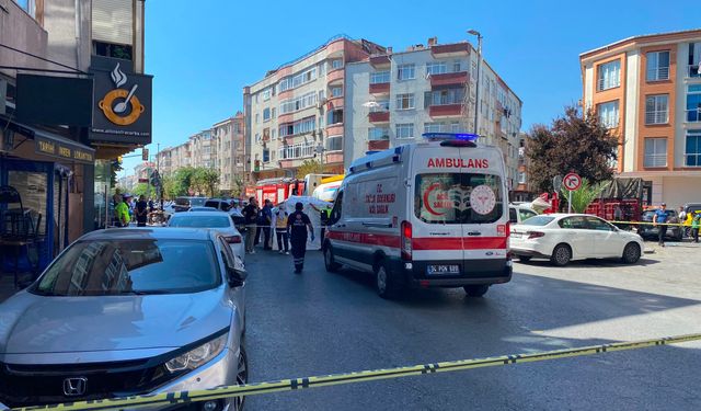 Küçükçekmece'de su tankerinin çarptığı yaya öldü