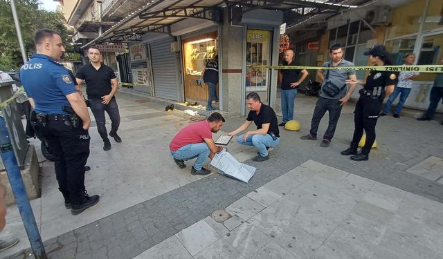 Manisa'da kuyumcuda silahla 2 kişiyi yaralayan soygun şüphelisi tutuklandı