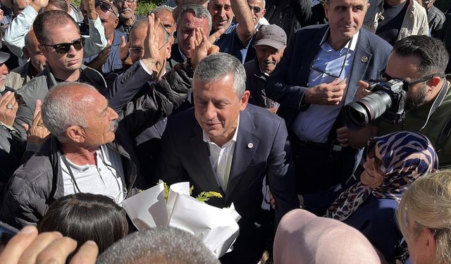 Özel, Ardahan’da kadınlarla buluştu