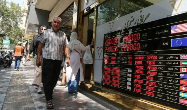 İran'da "Ekonomik Savaş Karargahı" kuruldu
