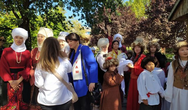 Altınköy Türk Dünyası Kültür ve Sanat Festivali başladı