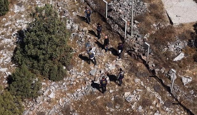 Kaybolduktan 12 gün sonra cesedi toprağa gömülü halde bulunmuştu; Açılan soruşturmada babası tutuklandı