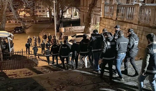 'Daltonlar' suç örgütüyle bağlantılı 26 şüpheli yakalandı