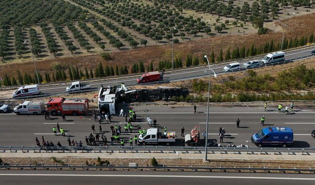 Manisa'daki otobüs kazasında ölü sayısı 12’ye çıktı