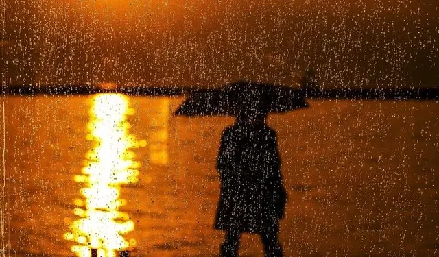 Meteorolojiden 2 il için turuncu, 3 il için sarı kodlu uyarı