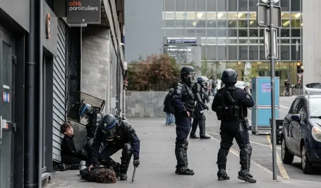 Fransa'daki lise eylemlerinde polis şiddeti gündemde
