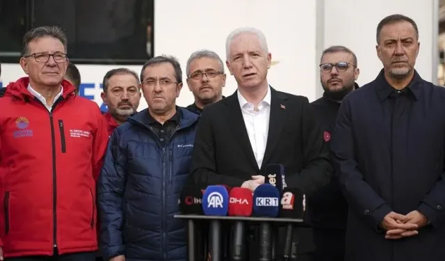 İstanbul Valisi Gül: Sel sularına kapılan 2 kişiyi 17 kilometrelik dere hattında arıyoruz