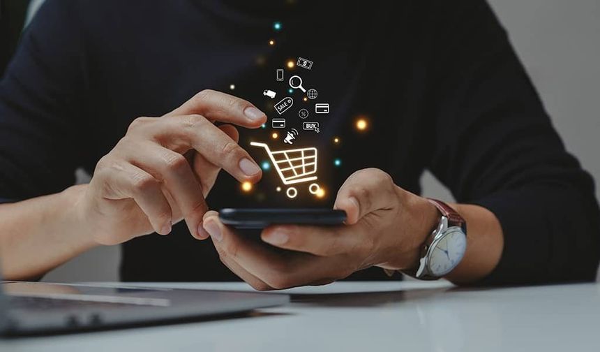 Sınır ötesi e-ticaret 8 trilyon dolara koşuyor