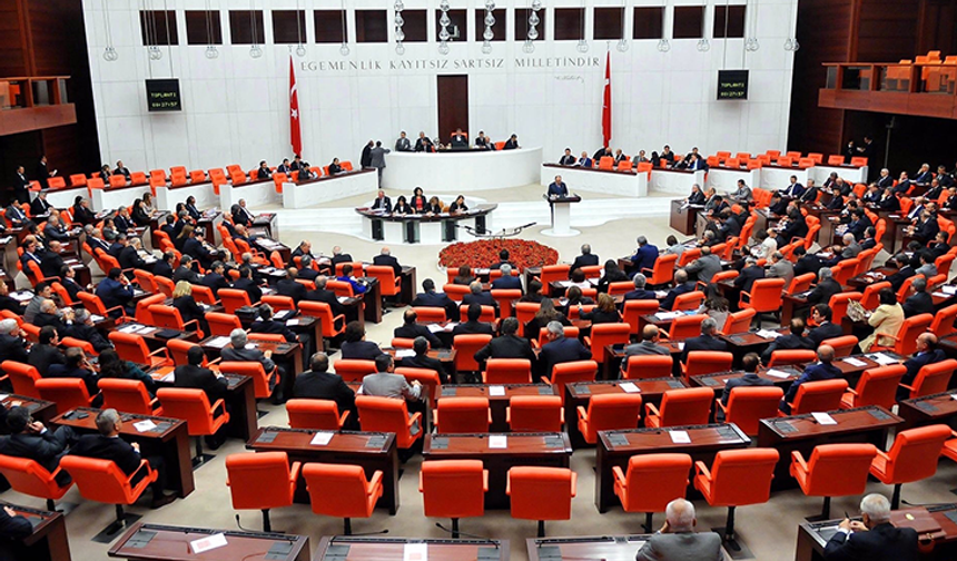 TBMM Genel Kurulu, trafik cezalarının artırılmasına yönelik düzenlemeleri de içeren kanun teklifini görüşecek
