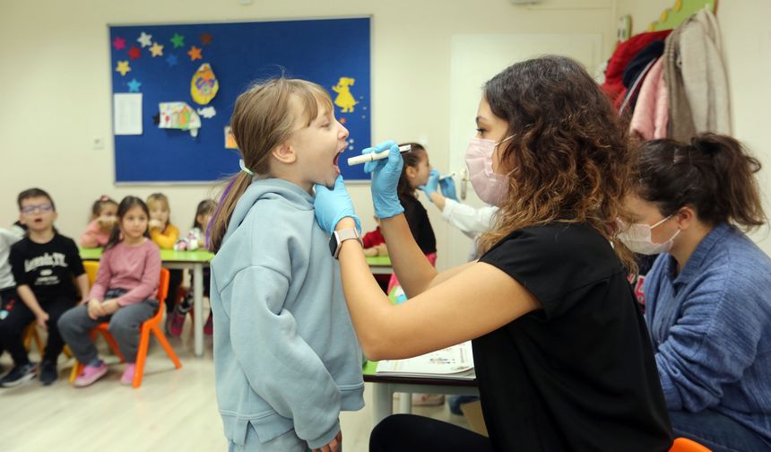 Yenimahalle’nin miniklerine ücretsiz diş taraması