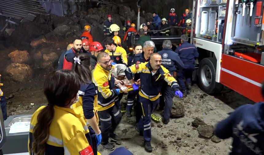 Heyelanda eşi ile 2 kızını kaybeden kadına psikolojik destek