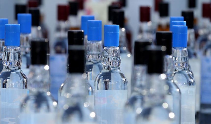 Dündar duyurdu: Bir rakı gurubuna zam geldi