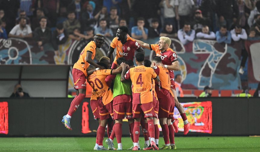Galatasaray, Fenerbahçe'nin 8 puan önünde liderliğini sürdürdü