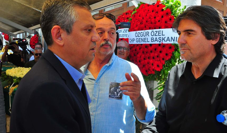 CHP lideri Özgür Özel, cenazeye katıldı