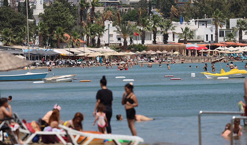 Bodrum sahillerindeki hareketlilik sürüyor