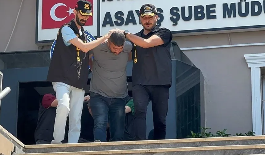 Kıraathanede bir kişinin silahla öldürülmesine ilişkin 2 zanlı yakalandı