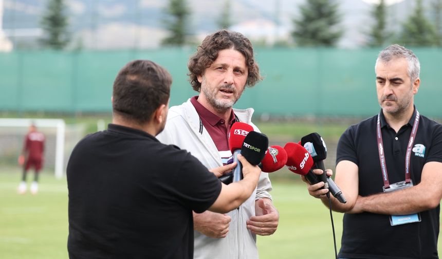 Fatih Tekke: Transferlerin biraz daha hızlı gelmesini istiyorum