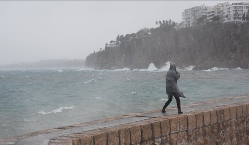 Batı Akdeniz için fırtına uyarısı