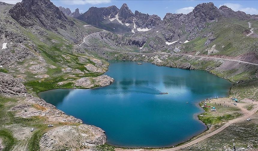 Huzurun hakim olduğu Hakkari, doğa turizminin yeni gözdesi oluyor