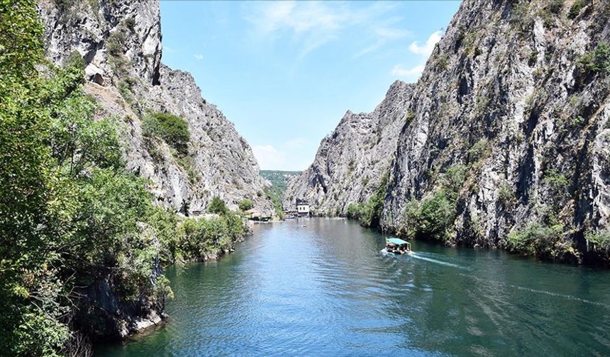 Kuzey Makedonya’da gri ve yeşilin buluştuğu doğa harikası: Matka Kanyonu