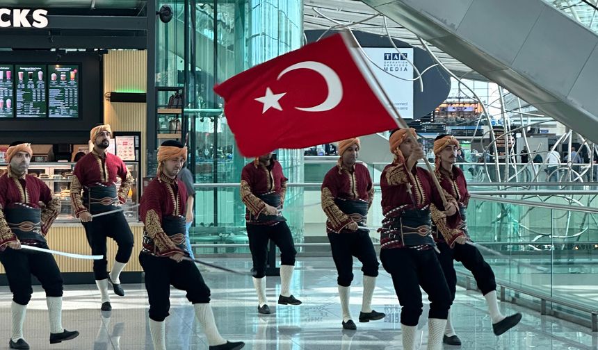 Esenboğa Havalimanı'nda Dünya Turizm Günü etkinliklerle kutlandı