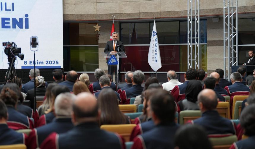 RTÜK Başkanı Şahin, Ankara Bilim Üniversitesi'nde akademik yıl açılış dersi verdi