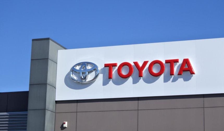 Toyota, gösterge paneli ekranı sorunu nedeniyle ABD'de 500 binden fazla aracı geri çağırıyor