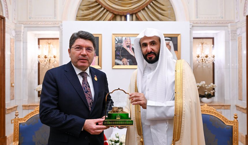 Bakan Tunç, Suudi Arabistanlı mevkidaşı Velid es-Samani ile görüştü