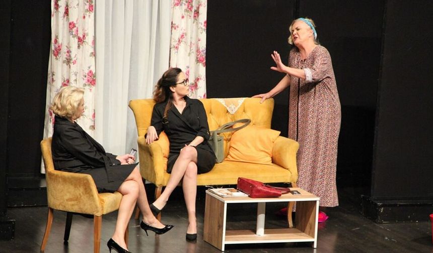 'Etekler ve Pantolonlar' oyunu Ankara'da sahnelenecek