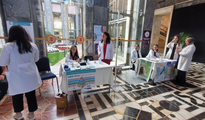 TBMM’de ilçe sağlık müdürlükleri ‘Farkındalık’ stantı açtı
