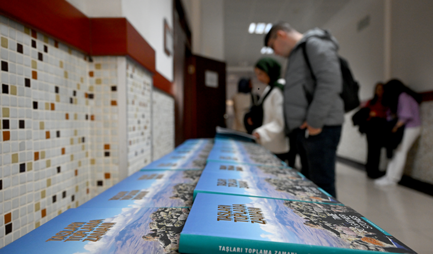 Başkentte, "Taşları Toplama Zamanı" kitabı tanıtıldı