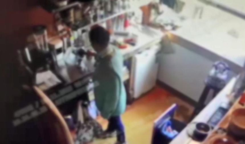 Beyoğlu'nda kafede zehirlenme şüphesi: 2 gözaltı