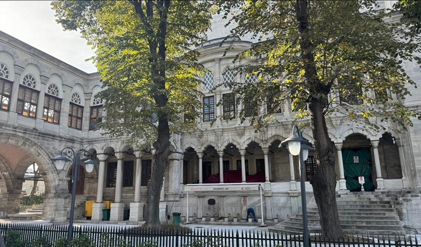 Nuruosmaniye Kütüphanesi ve Şehsuvar Sultan Türbesi özgün haline kavuştu