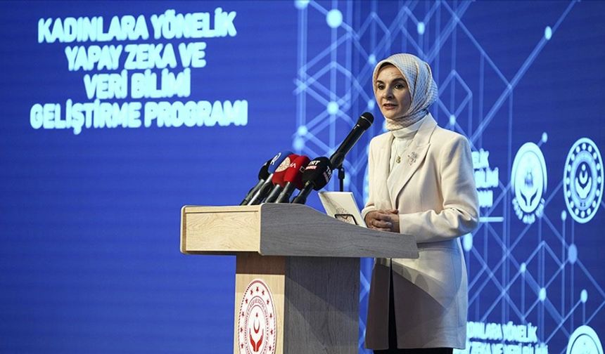 "Kadınlar yapay zeka alanlarına dahil oldukça teknoloji, daha adil ve daha insana dokunan bir hal alacak"